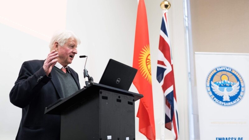 Британ премьер-министринин атасы Кыргызстанга туристтерди тартууга чакырды