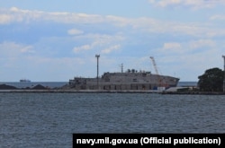 Судна забесьпячэньня ЗША USNS Yuma ля прычала Адэскага порта. 29 чэрвеня 2019 году