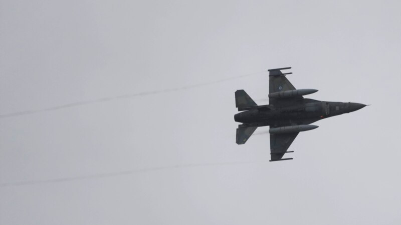 SAD neće isporučiti lovce F-16, Macron kazao da avioni za Ukrajinu 'nisu isključeni'