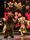 Донецький ансамбль пісні й танцю «Донбас» танцює «Калінку»