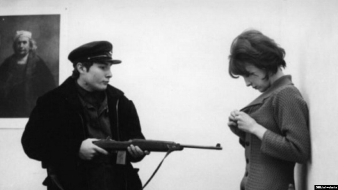 Кадр из фильма Жана-Люка Годара "Карабинеры", который будет показан на правозащитном кинофестивале в Петербурге