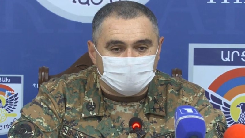 По предварительным данным, у нас 16 погибших и более сотни раненых - замминистра обороны Карабаха