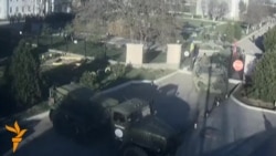Российские силы штурмуют украинскую базу Бельбек в Крыму.