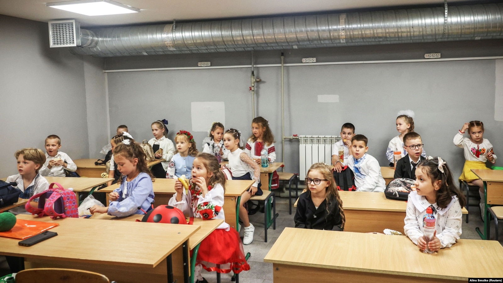«Київ стає схожим на Харків»: як українські діти почали навчальний рік під обстрілами