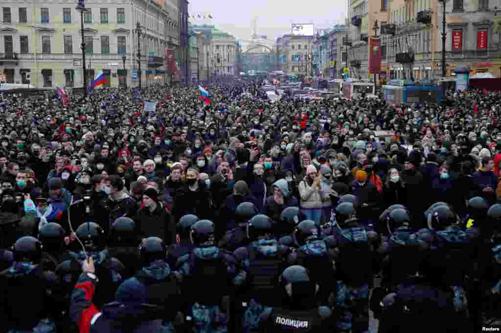 Police block thousands of protesters in St. Petersburg.