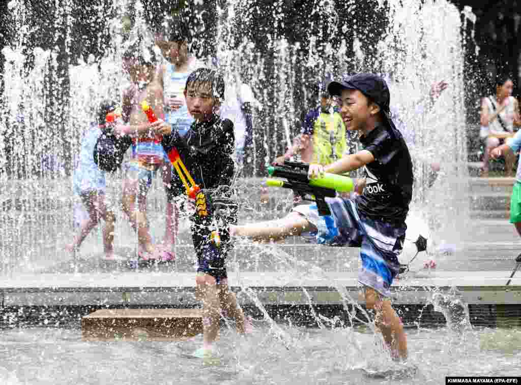 در ژاپن گرمای هوای امسال رسما &laquo;فاجعه طبیعی&raquo; توصیف شده&zwnj;است. 