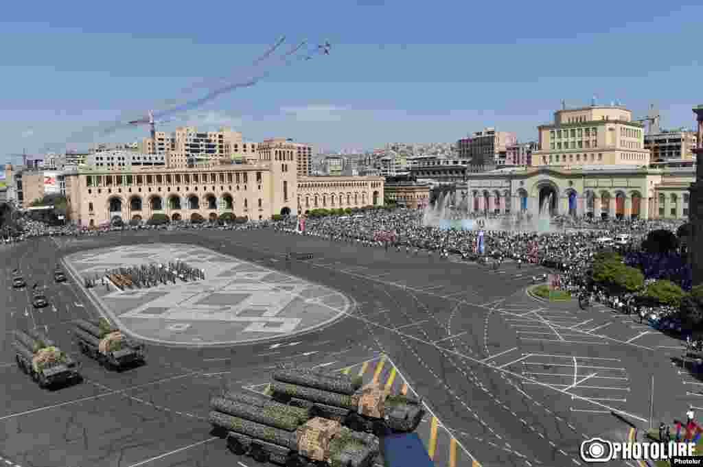 Военный парад в Ереване по случаю 25-й годовщины независимости Армении, 21 сентября 2016 г.