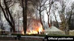 Пожар в палатке протестующих у Верховной Рады Украины 26 ноября 2017 года