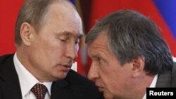 Rosneft chief executive Igor Sechin, a close ally of Russian President Vladimir Putin, suggested a joint oil output cut with OPEC.