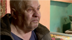 Дім згорів, дружина та син загинули: чоловік втратив сім'ю через влучання російського дрона (відео)