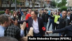 Senad Hadžifejzović na protestima podrške nakon napada