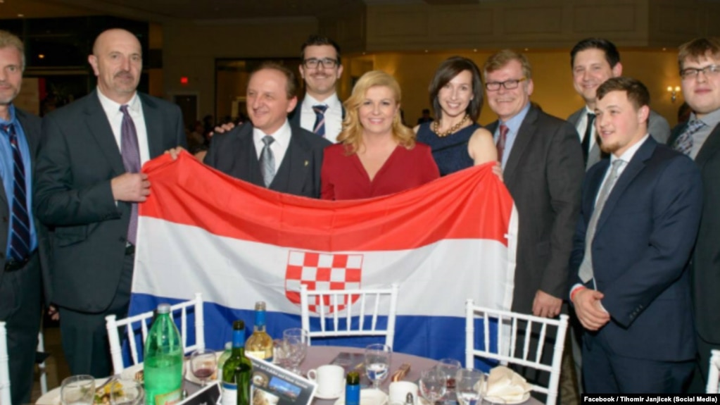 Hrvatska predsjednica Kolinda Grabar Kitarović sa spornom zastavom
