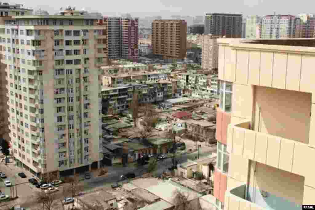 Sökülüb-tikilən Bakı #13