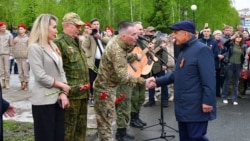 Рустам Минниханов (справа). 9 мая 2025 года