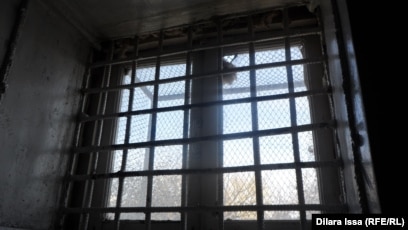 Бір-бірінің сиськиін соратын қыздар фото