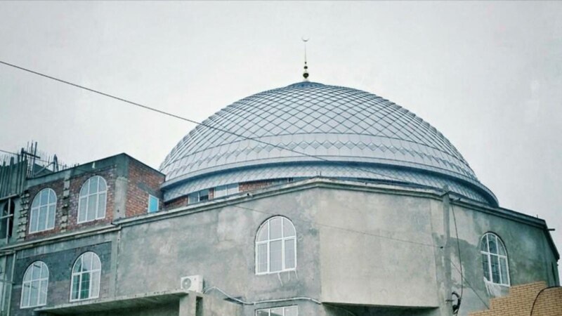 Жителю Дагестана угрожают постановкой на профучет из-за длинной бороды и посещения мечети