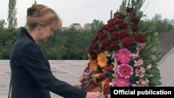 Edelgard Bulmahn, deputy speaker of the German Bundestag, lays a wreath at the Armenian Genocide Memorial in Yerevan on May 24.