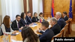 Ermənistanın daxili işlər naziri Arpine Sarkisyan Avropa Komissiyasının miqrasiya və daxili işlər üzrə baş direktorunun müavini Yohannes Lüxner ilə görüşüb.