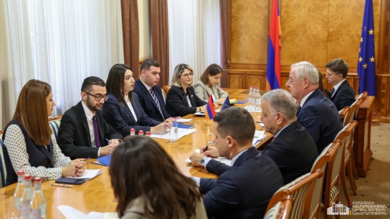 ევროკავშირმა სომხეთს სავიზო რეჟიმის ლიბერალიზაციის სამოქმედო გეგმა გადასცა