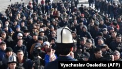 Бішкектегі митингіге қатысушылар. 17 қаңтар 2019 жыл. 