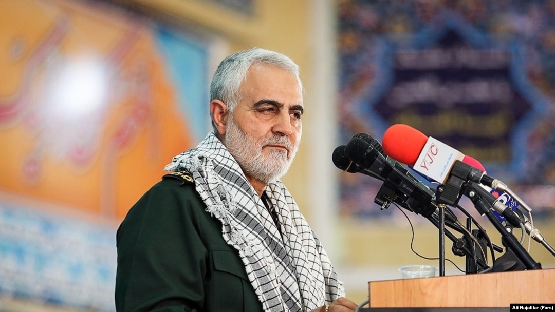 قاسم سلیمانی از سال ۱۳۹۰ تحت تحریم‌های دولت آمریکا قرار دارد. 