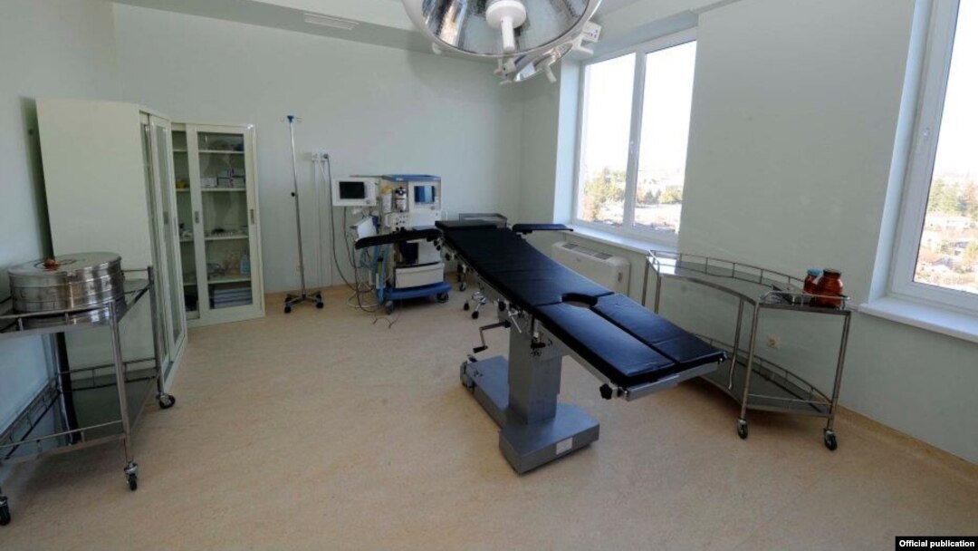 The report urges greater access for Abkhaz and South Ossetians to health care and other services.