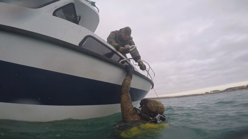 В Крыму кайтсерфер не справился с управлением и упал в море – спасатели
