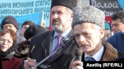 Лидеры крымско-татарской общины Рефат Чубаров и Мустафа Джемилев