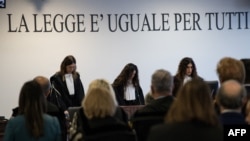 Čitanje presude na suđenju u Lamezia Terme u regiji Kalabrija 20. novembra 2023., gdje je oko 200 ljudi osuđeno u takozvanom procesu Rinascita Scott protiv navodnih pripadnika mafije 'Ndrangheta.