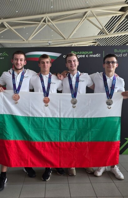 Те се влюбват в биологията още в 7 клас После