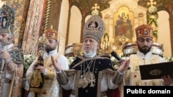 Bütün Ermənilərin Katolikosu II Qaregin Milad İlahi Liturgiyası keçirir.