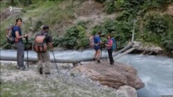 "Сайёҳ ҳаст, шароит нест"