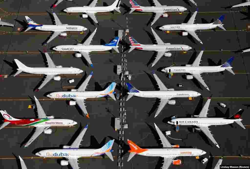 Припаркованные самолеты Boeing 737 MAX в Сиэттле. 1 июля. Авиационные власти остановили полеты этой модели самолетов после недоработок, приведших к двум авиакатастрофам с летальными последствиями.