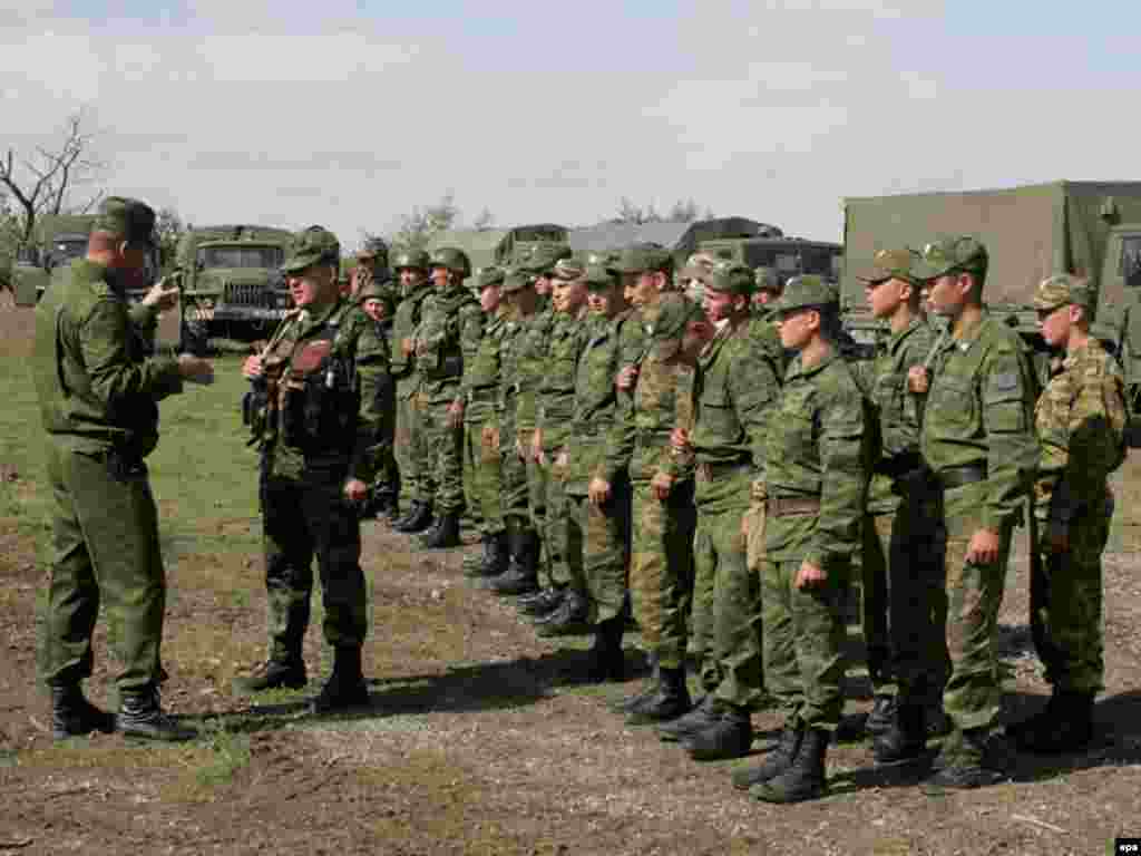 Подготовка в выводу войск. Деревня Каралети, 8 октября 2008