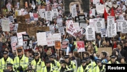 9 ноября сотни студентов вышли на улицы Лондона