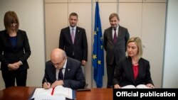 Isa Mustafa və Federica Mogherini