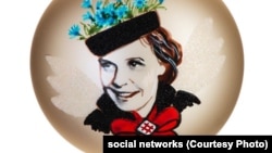 Елачная цацка з выявай Ларысы Геніюш