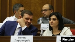 Armenia - Taguhi Tovmasian (right) and other deputies from Pativ Unem bloc attend a parliamernt session, September 14, 2021.