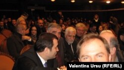 Premierul Vlad Filat la teatru.