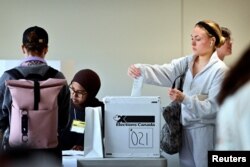 Glasanje na saveznim izborima u Otavi, Kanada, 28. april 2025.