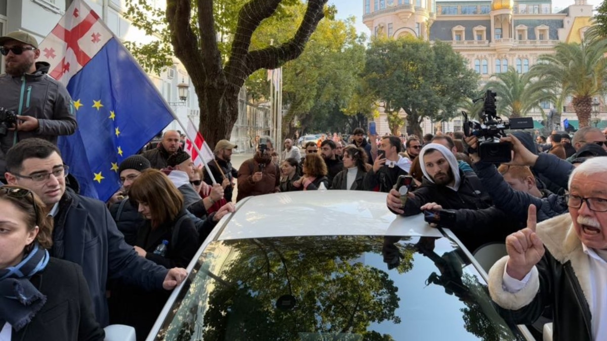 საპროტესტო აქცია ბათუმში: „სოლიდარობა რეჟიმის პატიმრებს!“