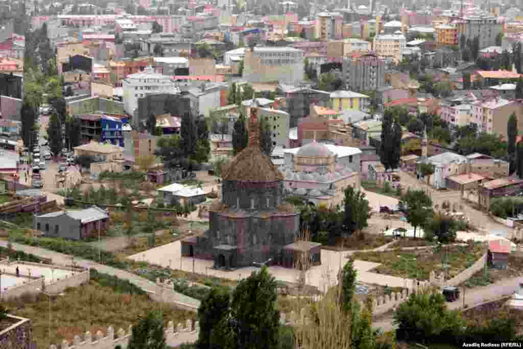 Qars şəhərinin mərkəzi.