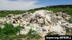 Несанкционированная свалка строительного мусора у села Белоглинка Симферопольского района