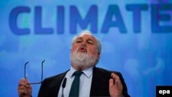 Eu Energy Commissioner Miguel Arias Canete 