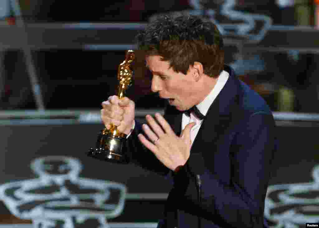 Çmimi aktori më i mirë, u nda për Eddie Redmayne, në rolin e tij si fizikant në filmin The theory of everything.