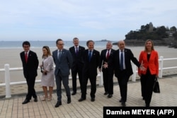 France -- (From L) Japan's Foreign Minister Taro Kono, Canada's Foreign Minister Chrystia Freeland, Germany's Foreign Minister Heiko Maas, Britain's political director Richard Moore, Italy's Foreign Minister Enzo Moavero Milanesi, US Deputy Secretary of S