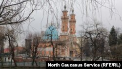 Вид на историческую суннитскую мечеть Владикавказа