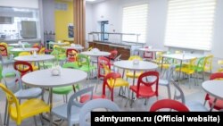 Мектепе асханасы. Көрнекі сурет.
