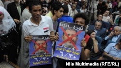 Активисты из числа противников Мохаммеда Мурси 