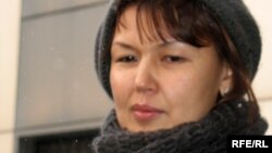  Description: Мұхтар Жәкішевтің зайыбы Жәмила Жәкішева. Астана, 10 желтоқсан 2009 жыл.